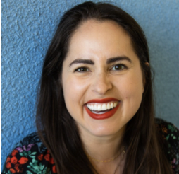 Emily Merrell, Founder and Business Coach at Six Degrees Society ; Co-Founder of Ready Set Coach Program ; Podcast host of The Sixth Degree Podcast